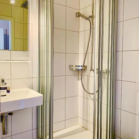 Hotel Weisses Roessli 2*