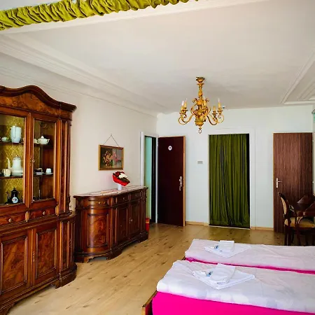 Hotel Weisses Roessli 2*
