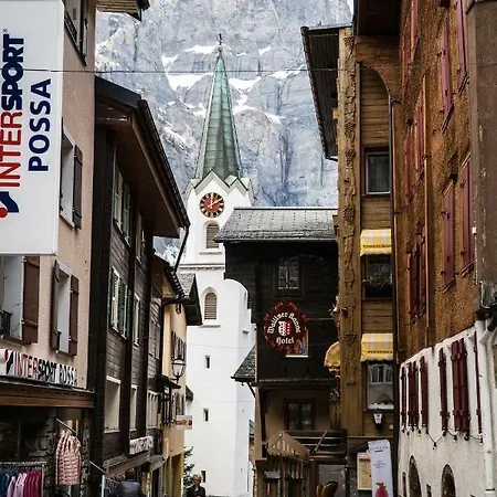 Weisses Roessli Hotel