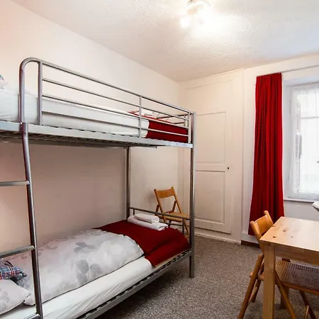 Hotel Weisses Roessli 2*