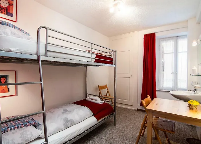 酒店 Weisses Roessli 2*