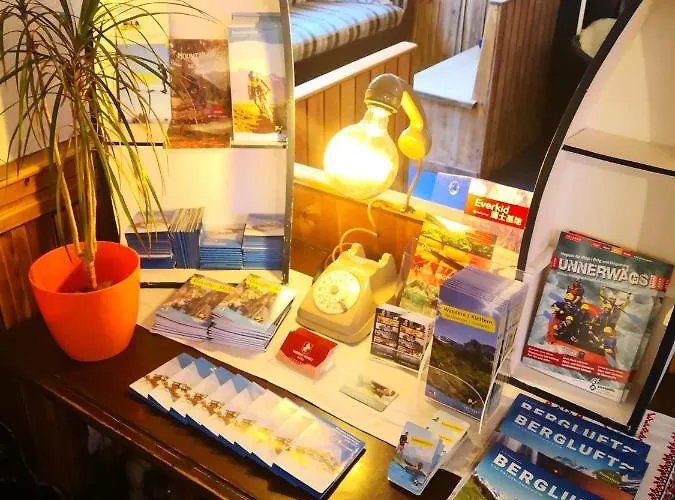 Weisses Roessli 2* 洛伊克巴德