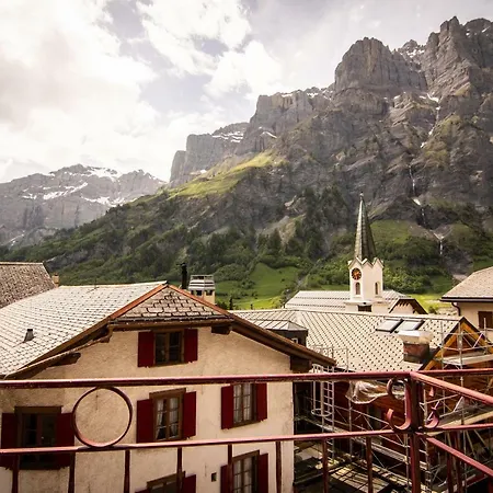 Weisses Roessli Hotel