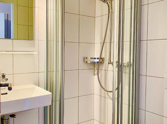 Hotel Weisses Roessli 2*