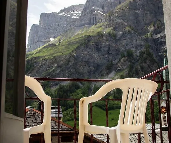 Hotel Weisses Roessli